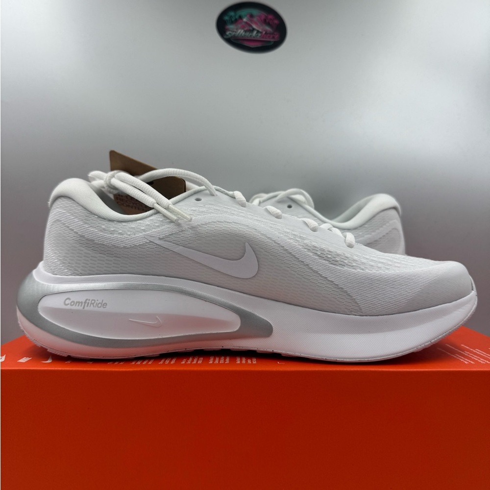 Nike Journey Run White Pure Platinum BRAND NEW Multiple Sizes - Picture 5 of 9